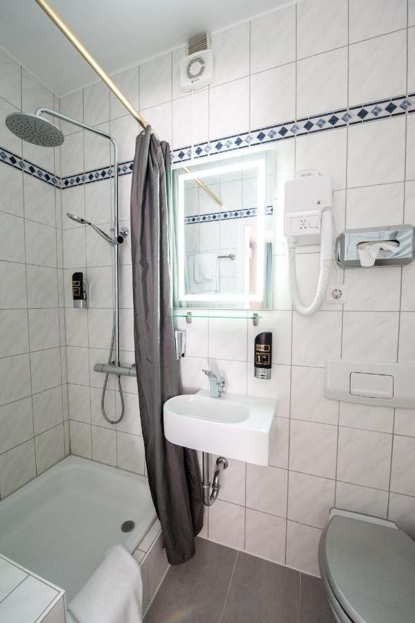 באכאראך Hotel Bluechertal מראה חיצוני תמונה